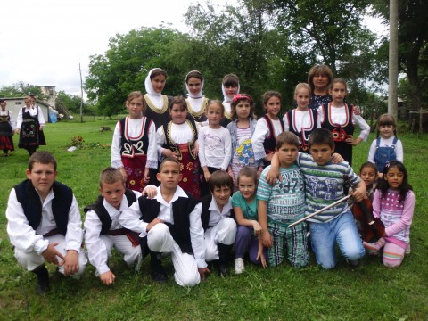 ПРВА СМОТРА ФОЛКЛОРА